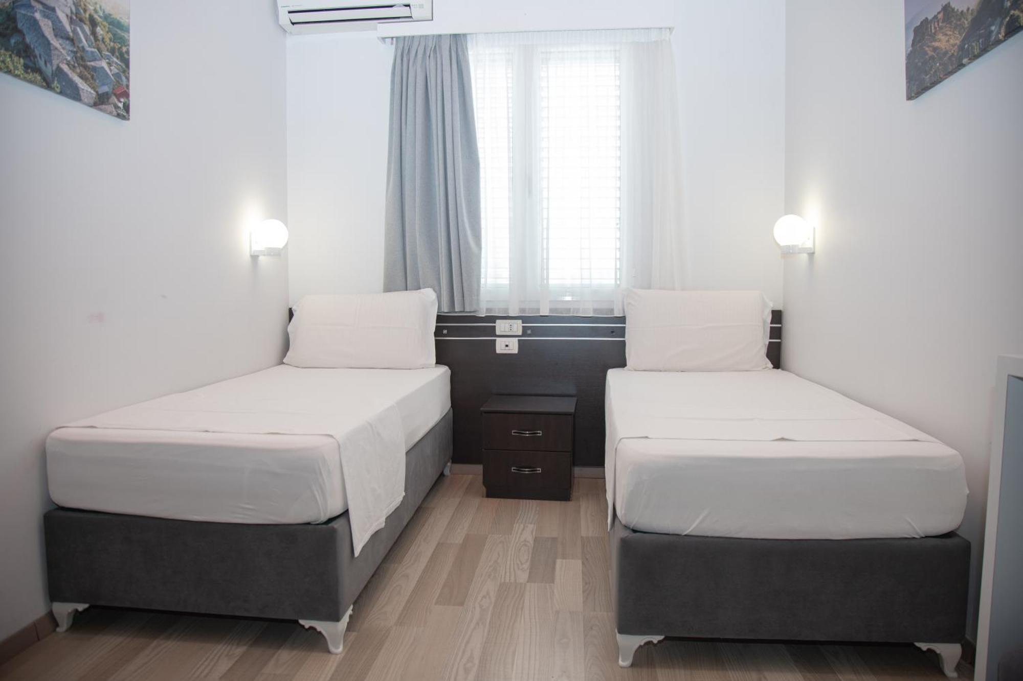 Number One Hotell 3*