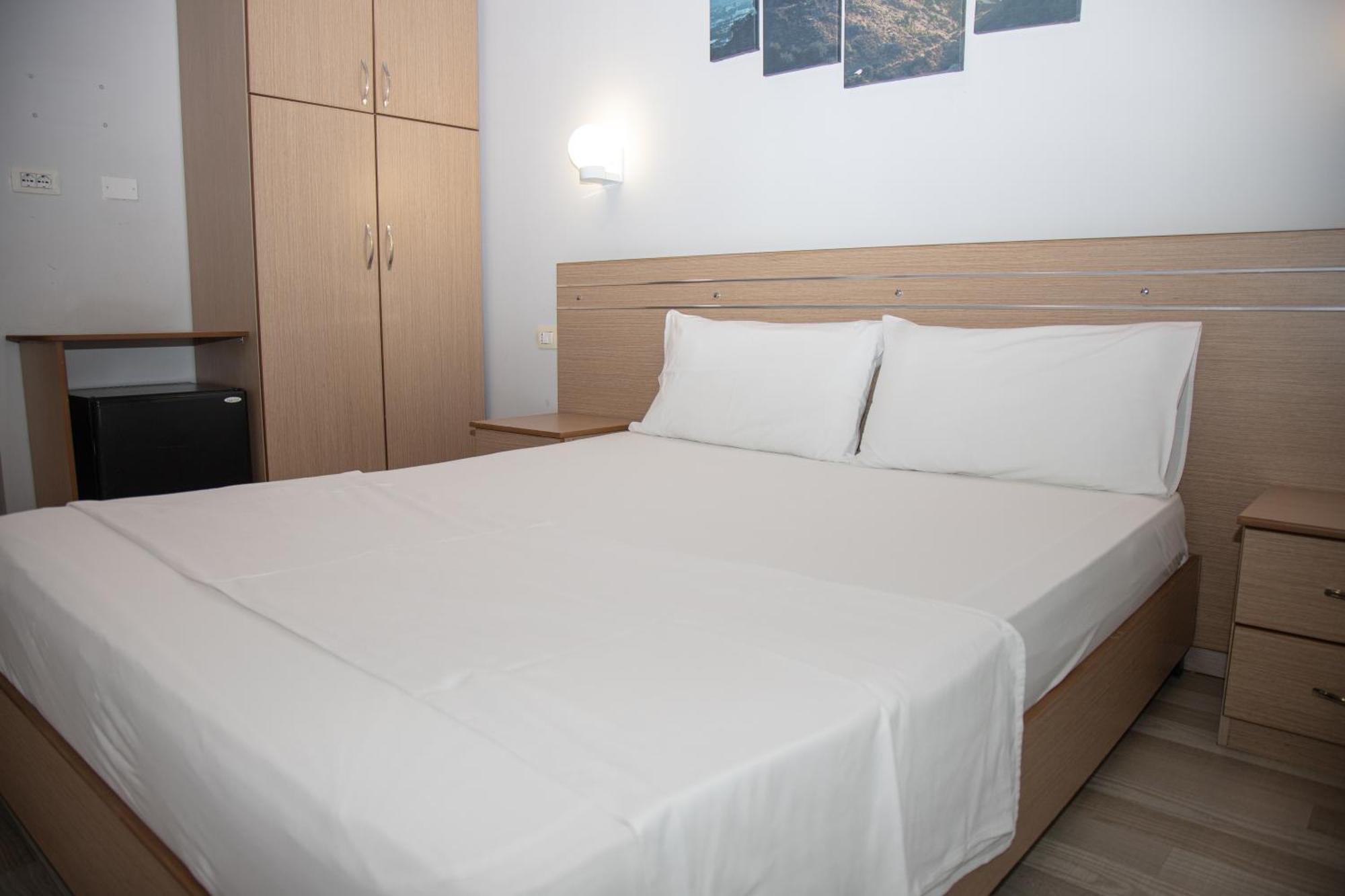 Number One Hotell 3*